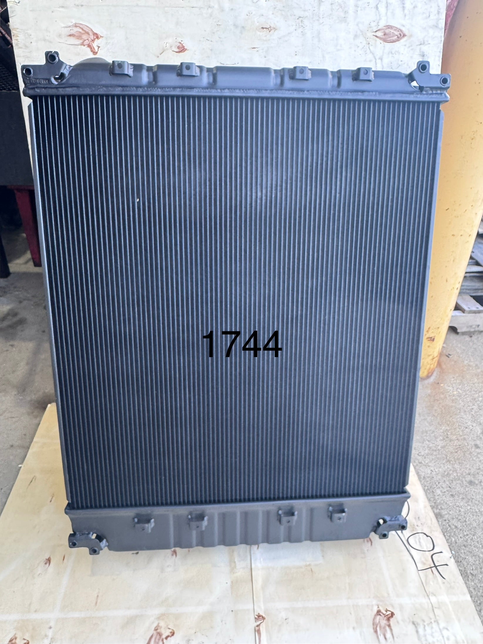 All-Aluminum Radiator 1744 – Freightliner M2 | rTech HDR