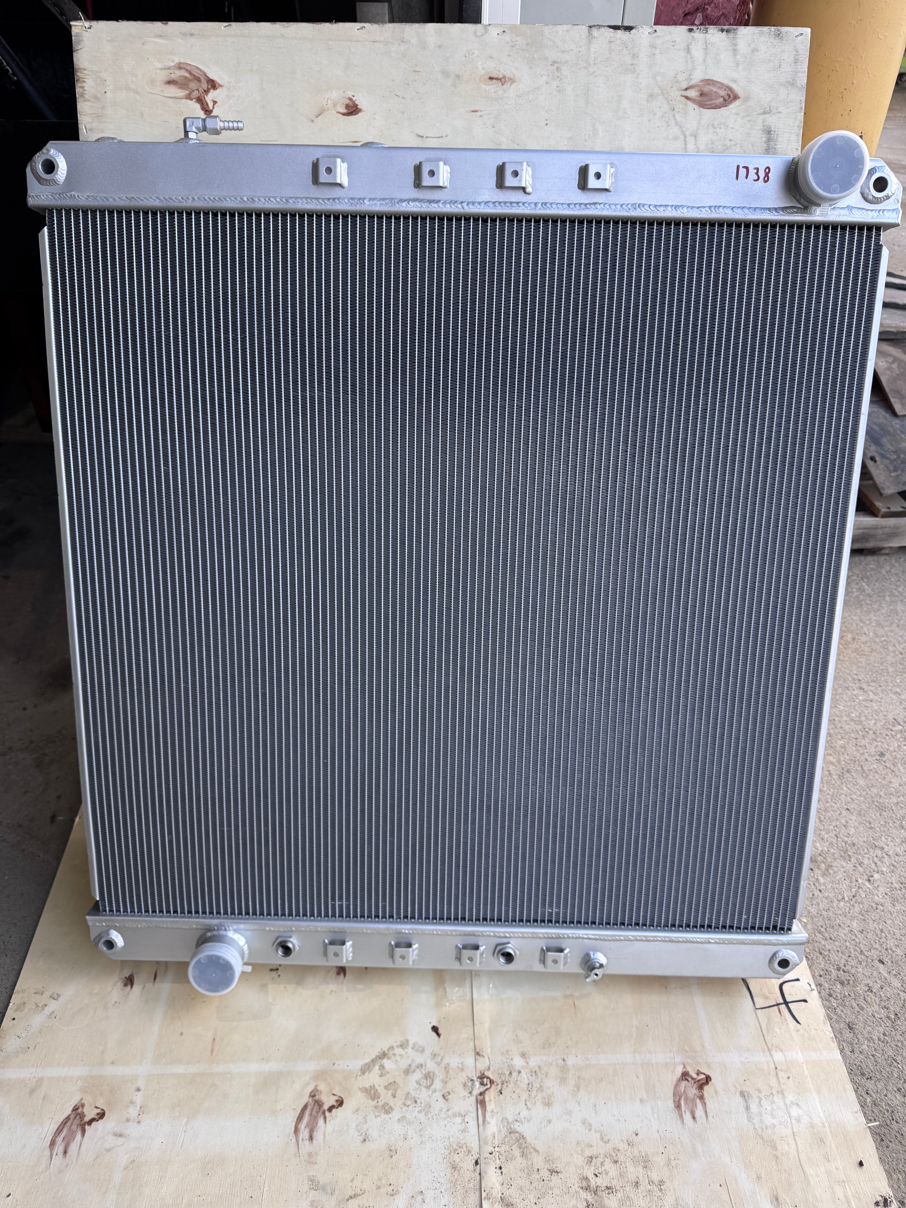 All-Aluminum Radiator 1738 - Freightliner Cascadia / M2 112 | rTech HDR