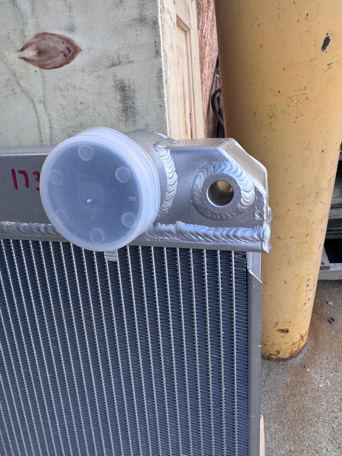 All-Aluminum Radiator 1738 - Freightliner Cascadia / M2 112 | rTech HDR