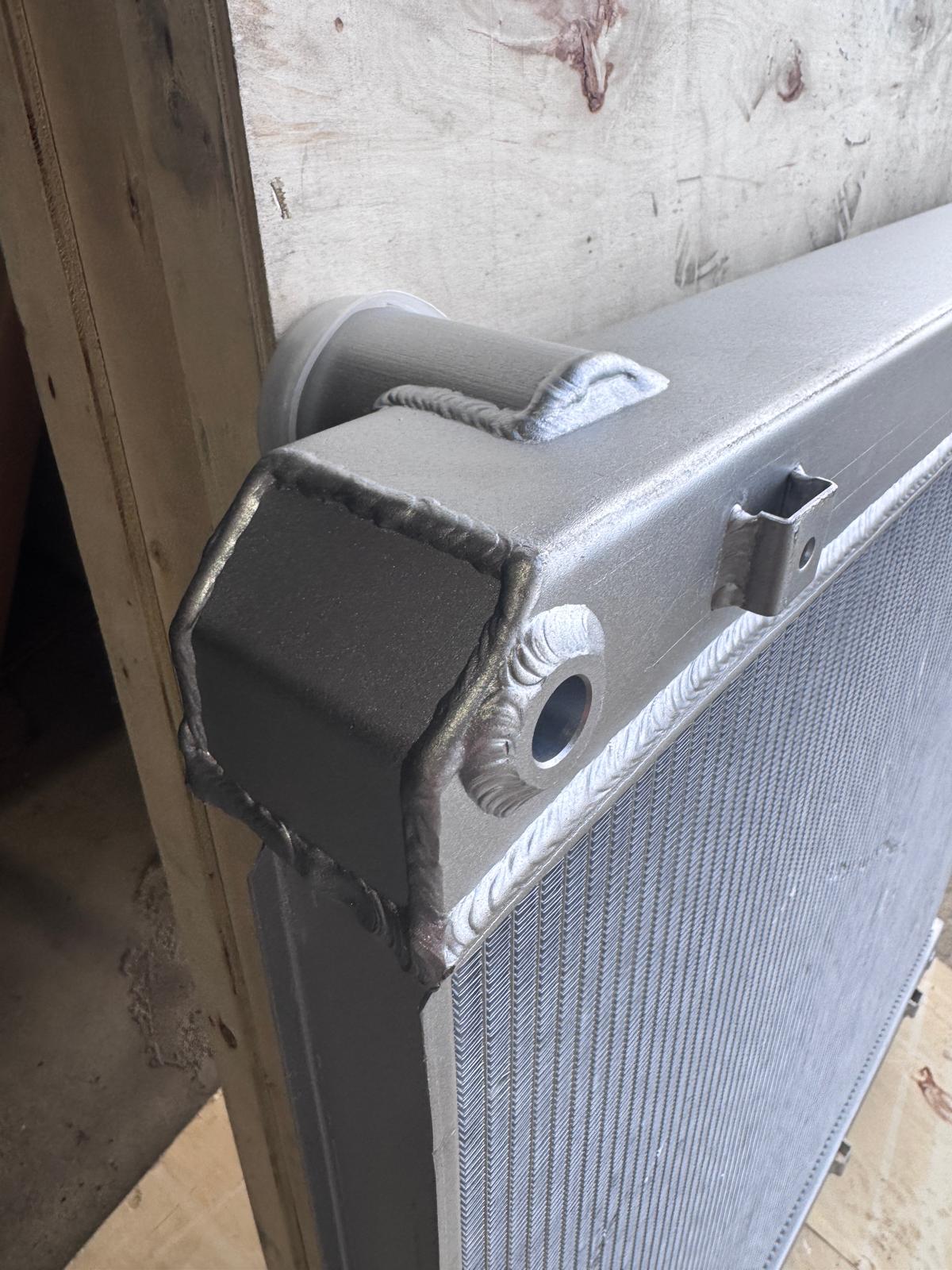 All-Aluminum Radiator 1738 - Freightliner Cascadia / M2 112 | rTech HDR