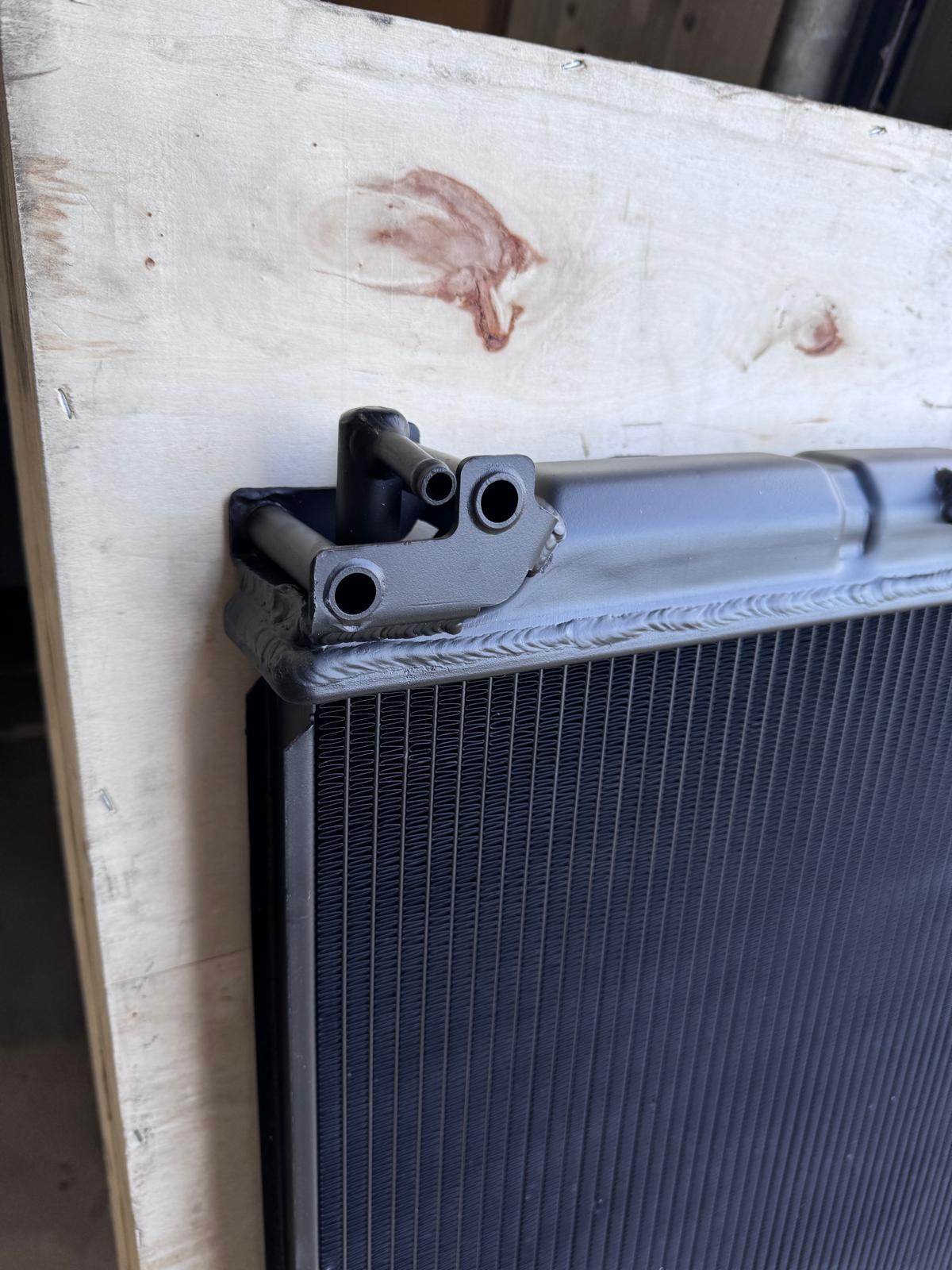 All-Aluminum Radiator 1733 – Freightliner M2 | rTech HDR