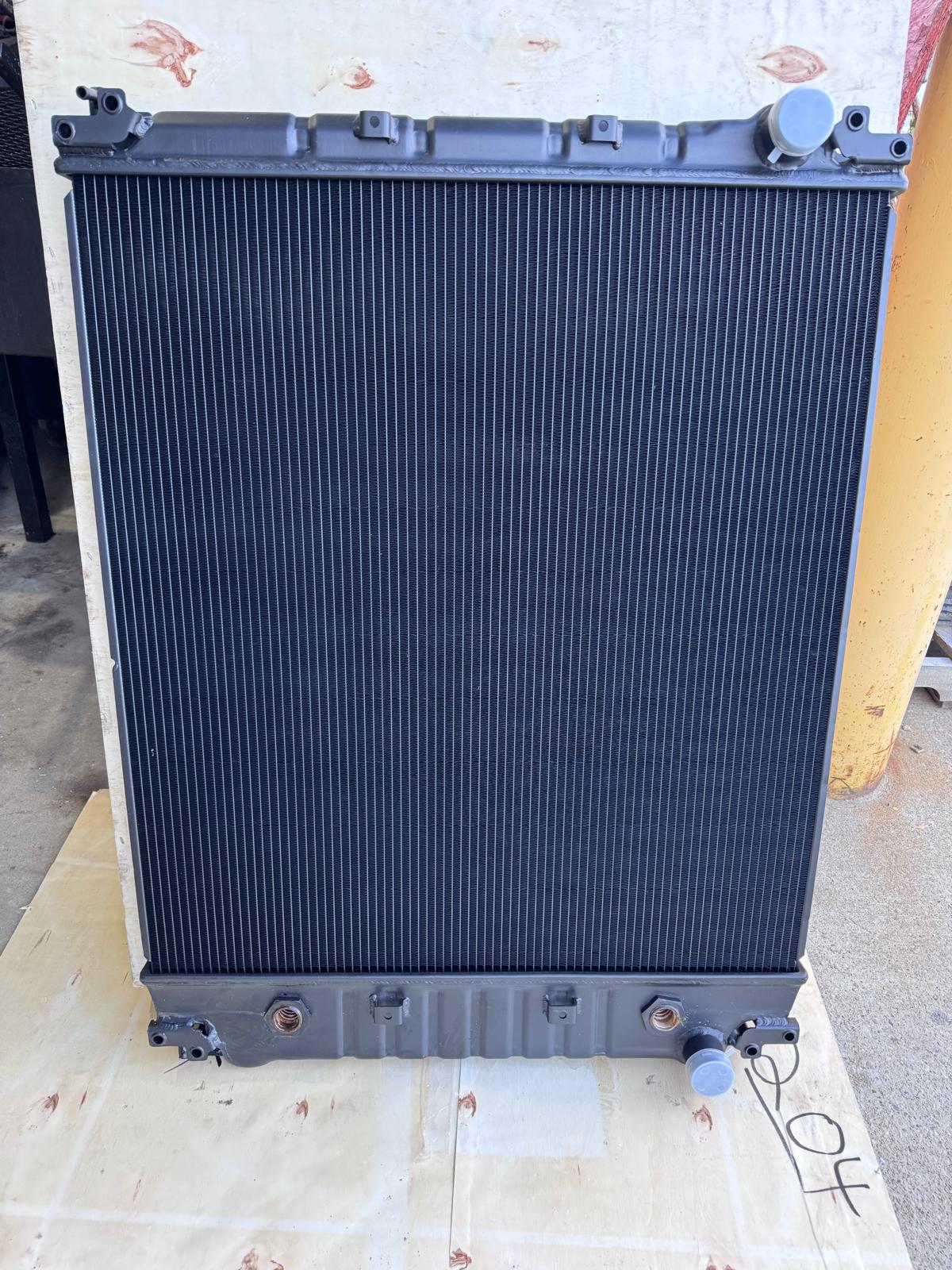 All-Aluminum Radiator 1733 – Freightliner M2 | rTech HDR
